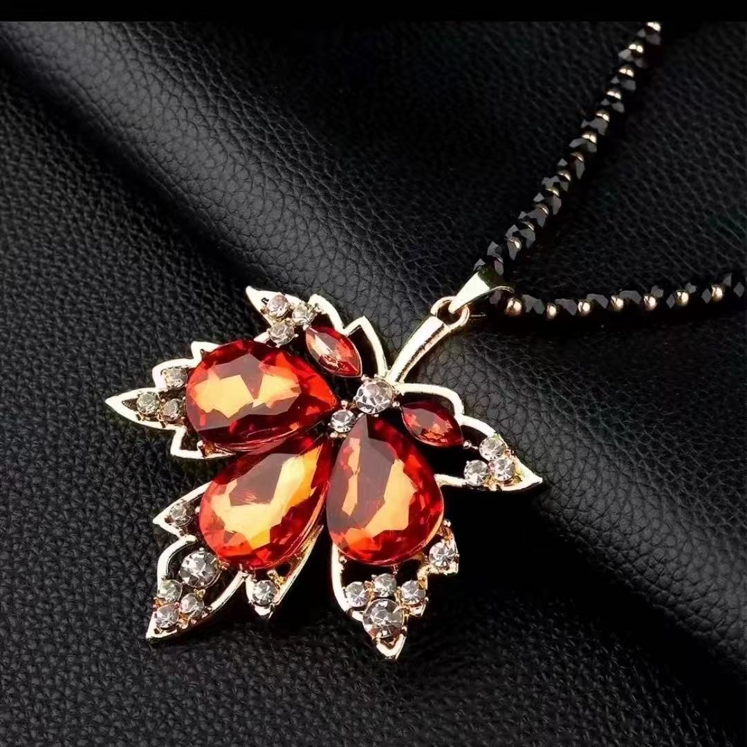 🔥GORĄCA WYPRZEDAŻ 2025🔥【Kup 1, odbierz 2 】Przyczepa do swetra na jesień/zimę – Elegancki naszyjnik z sznurka z kryształu-4164652