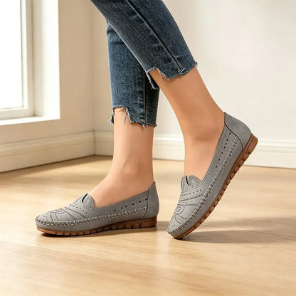 1 pár bot 750Kč😍【36-43】Retro styl, perforované ležérní baleríny｜Měkká podrážka, každodenní pohodlí｜Rozšiřitelné, větší velikost