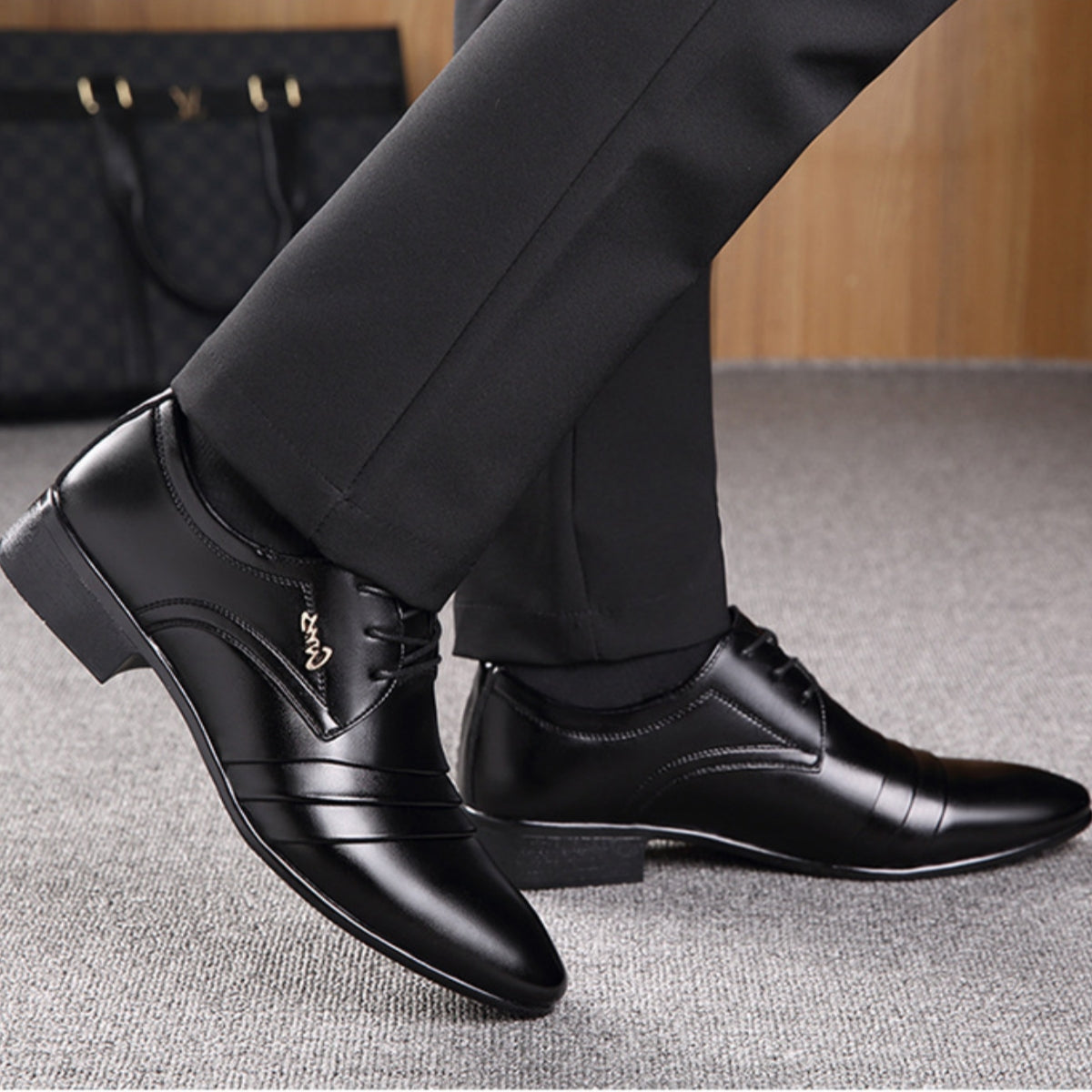 🔥【Špeciálna ponuka】【Veľkosti 38-48】Nové pánske kožené topánky na každodenné dochádzanie do práce