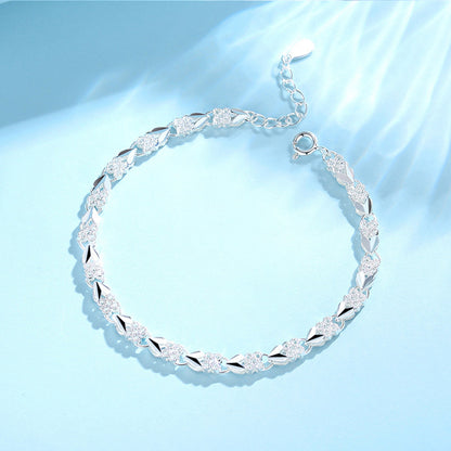 😀👉【Kup 1, otrzymaj 1 za darmo】💖🍀Nowy modny srebny ozdoba 925 (z czterolistnym) dla kobiet-4176106