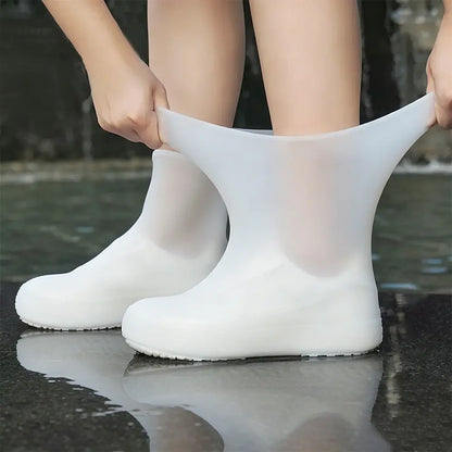 【2 kusy 520 Kč】Chraňte své tenisky před promočením! Odolné nepromokavé návleky na boty: protiskluzové a skladné – snadno je sbalíte do tašky 🌧️