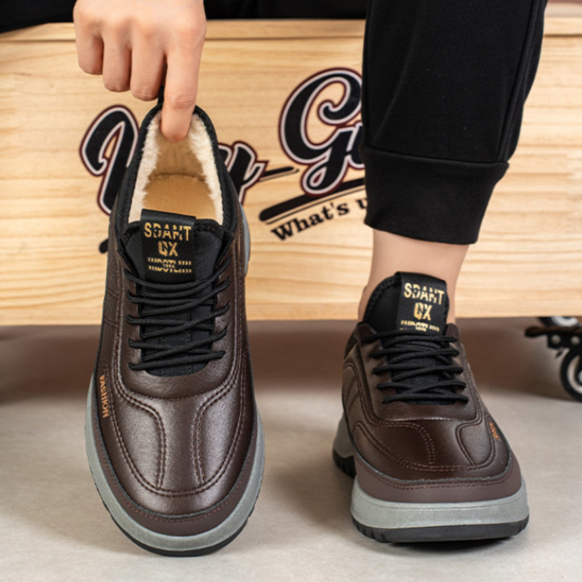 ⛄🔥【39-45】2025 Pánské zimní volnočasové sportovní boty, pravá kůže, voděodolné, měkká podešev a samet, nové