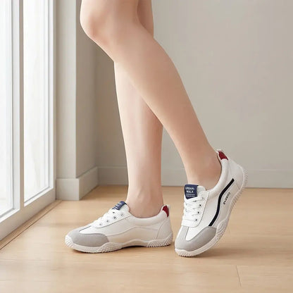 【35–40】👟Dámské sportovní boty v německém stylu s kulatou špičkou – lehké, prodyšné, ploché, boty na každodenní nošení – klasický bílý design