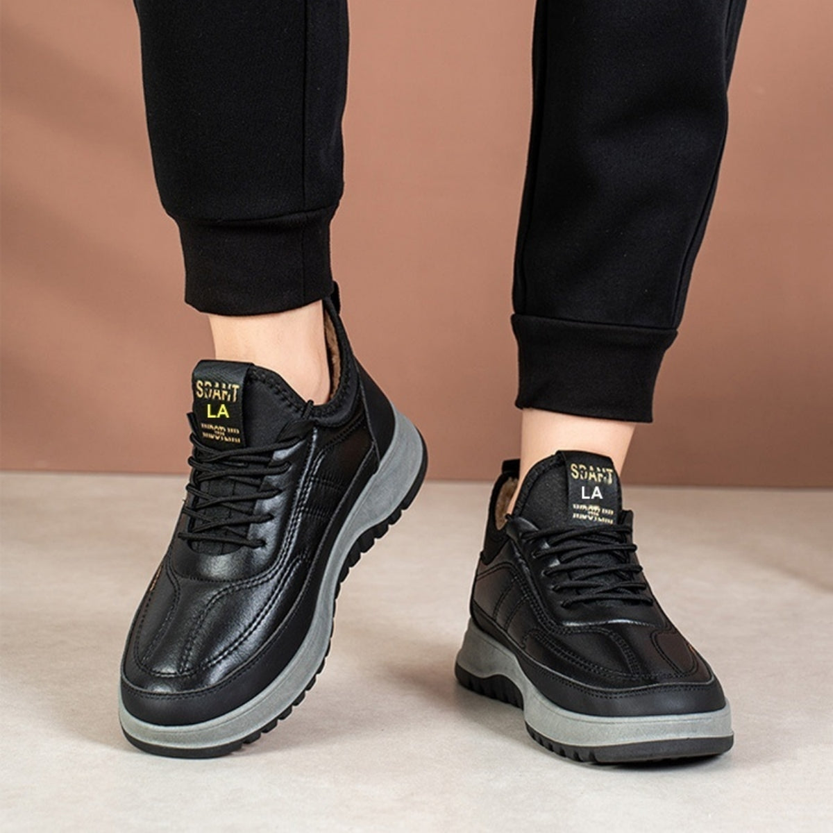 ⛄🔥【39-45】2025 Pánské zimní volnočasové sportovní boty, pravá kůže, voděodolné, měkká podešev a samet, nové