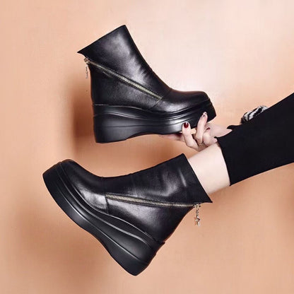 【35-40】Krátké kozačky na platformě s kulatou špičkou a silnou podrážkou na zip