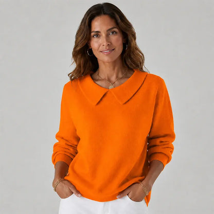 Cómoda camiseta de manga larga con cuello en V para otoño e invierno.